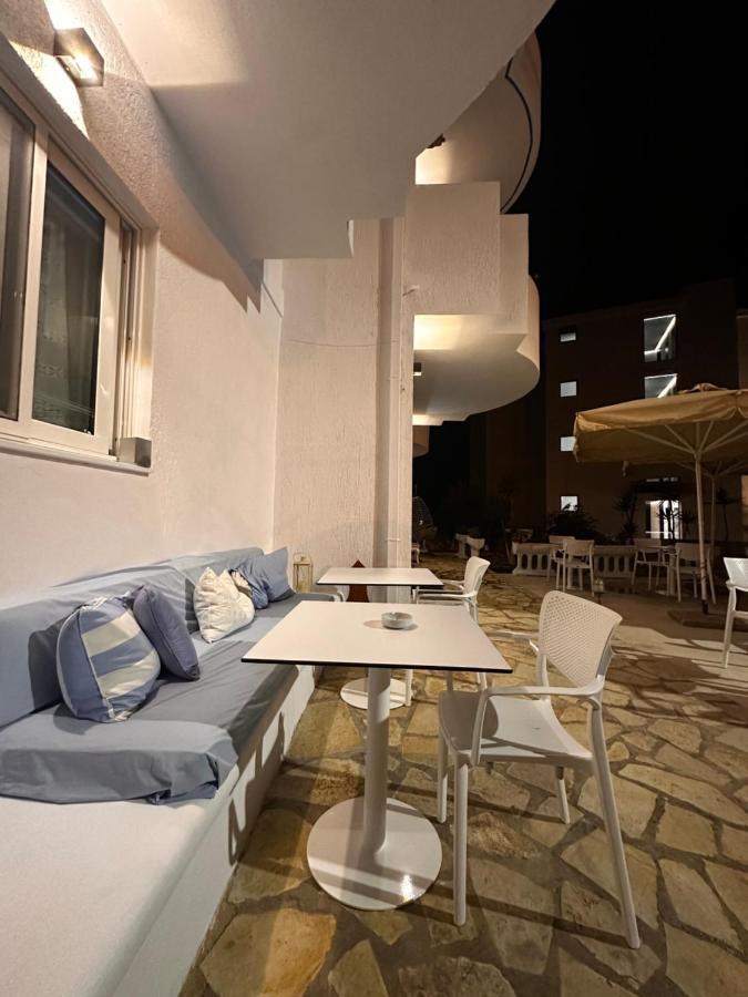 Hotel Belle Vue Ксаміл Екстер'єр фото