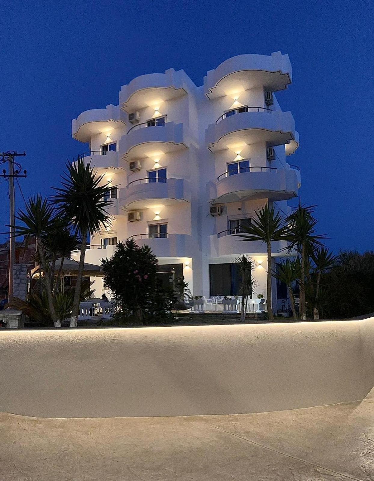 Hotel Belle Vue Ксаміл Екстер'єр фото